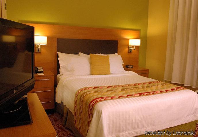 Towneplace Suites By Marriott Sacramento Розвилл Номер фото